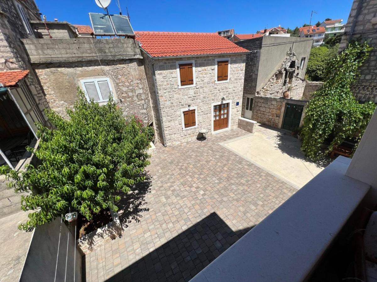 House Tia Villa Vrboska Buitenkant foto