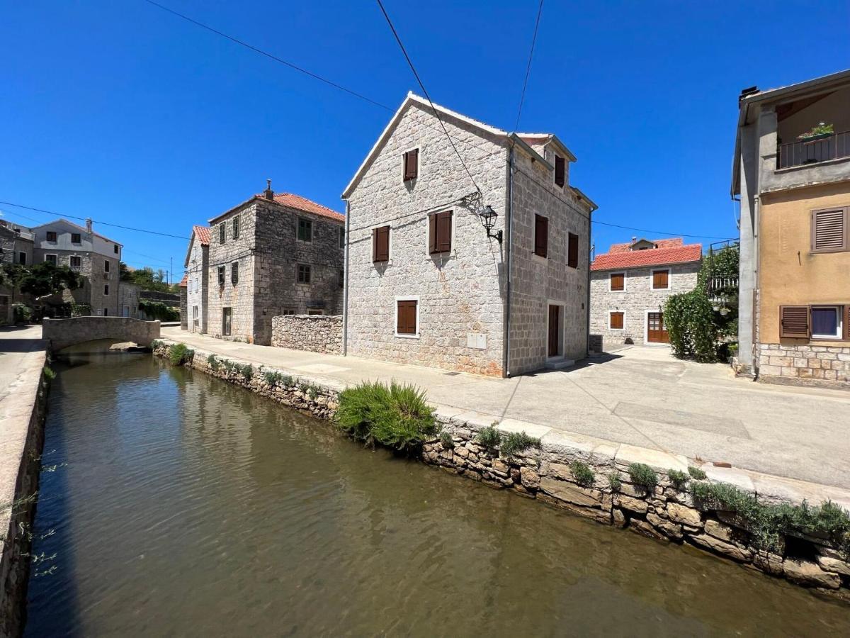 House Tia Villa Vrboska Buitenkant foto